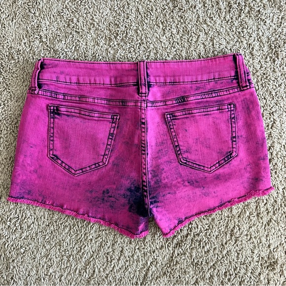EUC Decree Pink Jean Shorts Size 5 - Picture 3 of 5